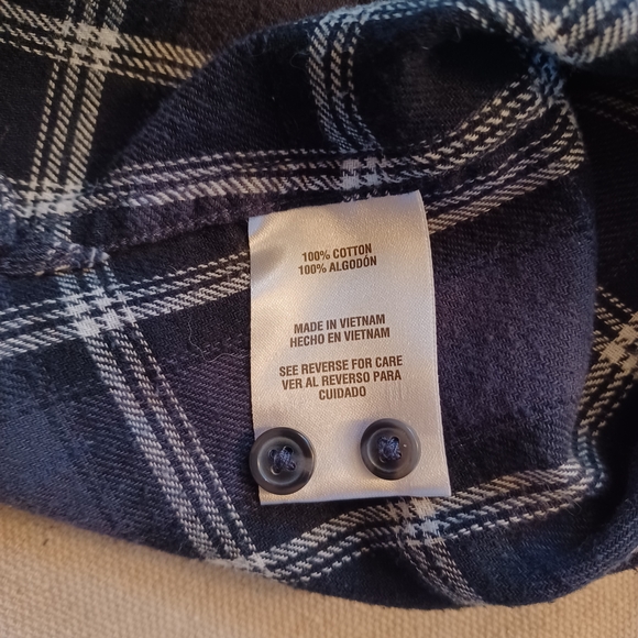 Woolrich Plaid Flannel Button Down Shirt Women's Size Medium - Picture 5 of 8